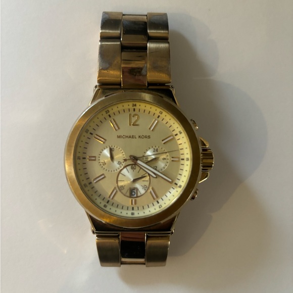 Watch - Picture 1 of 4